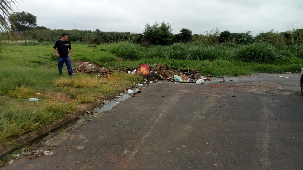 Celso Ávila visitou o bairro a pedido de moradores 