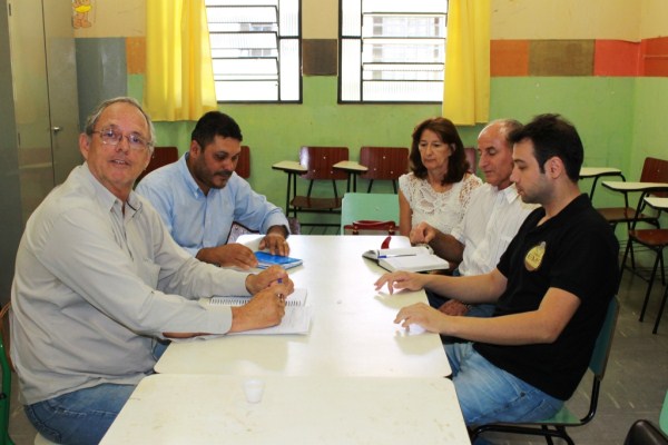 Bebeto participa de reunião que tratou da Festa do Romano
