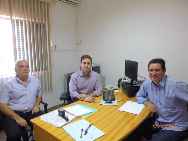 Antônio da Loja em visita ao gabinete de Iatarola.