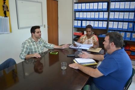 Felipe Sanches em reunião com Tânia e Tetzlaff.
