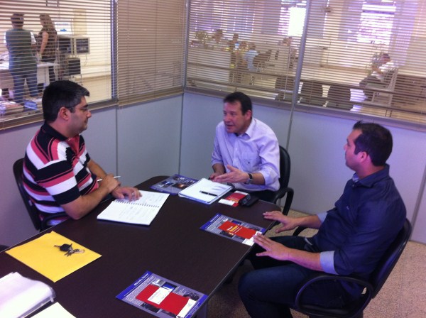 Alex Backer intermediou reunião na Prefeitura esta manhã