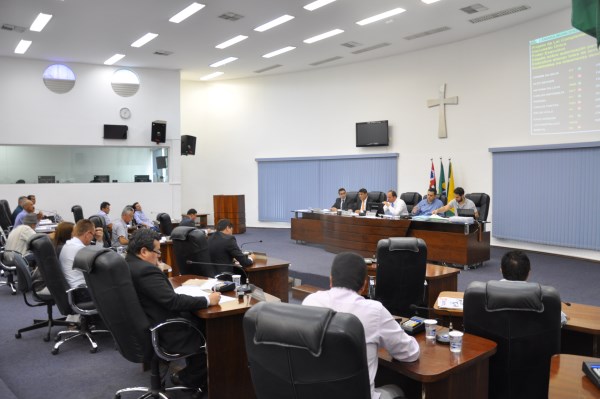 Um dos projetos rejeitados permitia parceria com OS