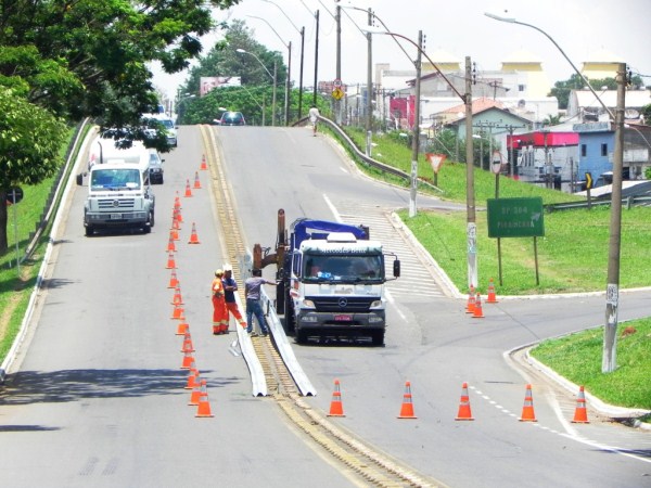 Defensas metálicas vão impedir acesso irregular à SP-304