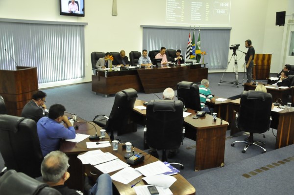 Vereadores aprovaram seis projetos durante a reunião