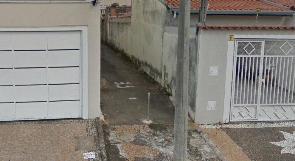 Giovanni questiona situação de vielas no Município.