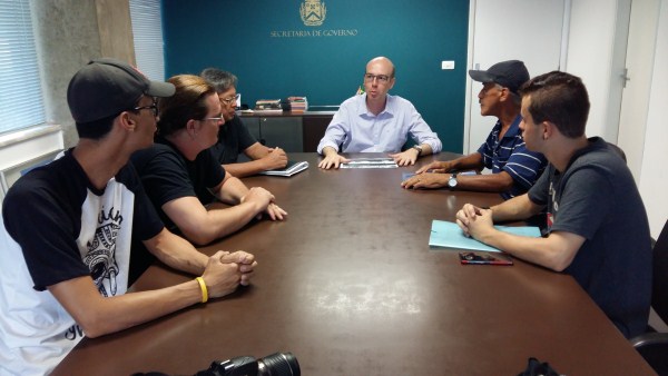 Pereira intermedeia reunião entre Executivo e patinadores.