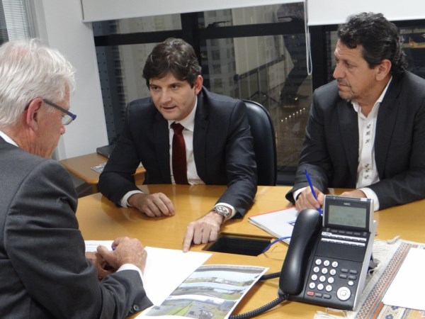Kadu e André do Prado em reunião na ARTESP