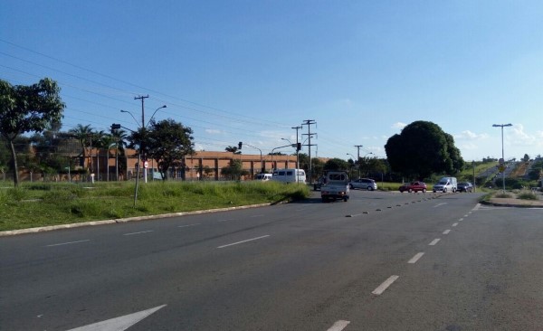 Carlão pede melhorias em sistema viário.