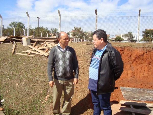 Dr. José pediu novas lombadas em diversas vias da cidade