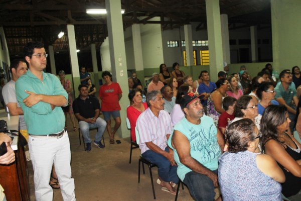 Bebeto, que é morador do bairro, prestigiou apresentação
