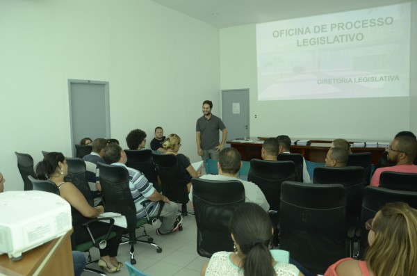 Servidor Henrique Macedo Guimarães concedeu treinamento