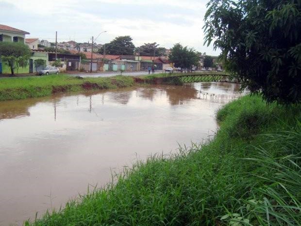 Kadu pede informações sobre convênio para obras em ribeirão.